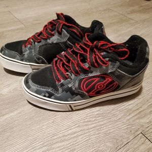 Heelys Boys Youth Size 2 Sneakers